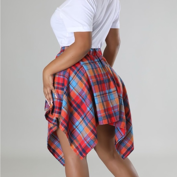 Plaid, asymmetrical skirt - Picture 2 of 5
